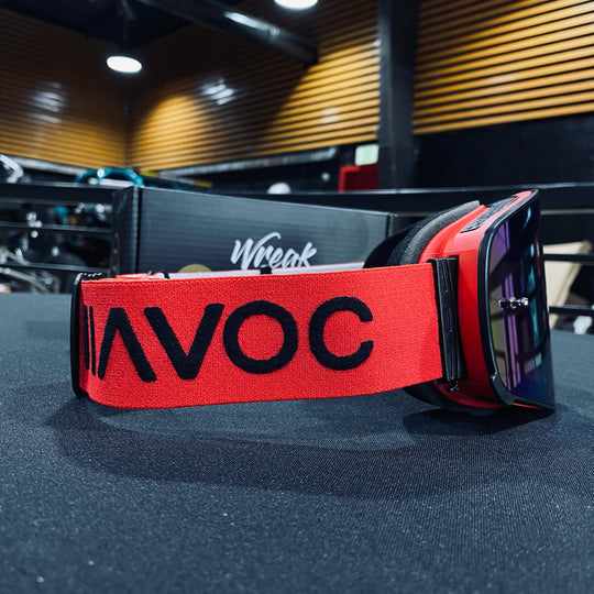 نظارات واقية، HELLFIRE، تصميم Infinity، حزام أحمر/أسود، عدسة مغناطيسية ذهبية، إطار أحمر، كل واحدة