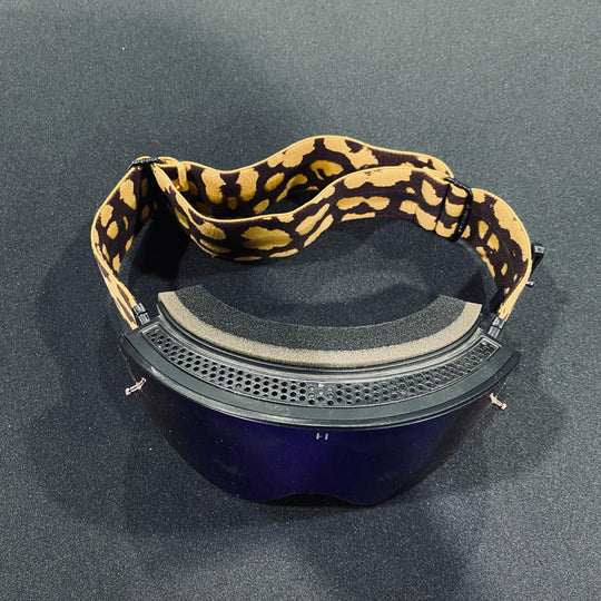 نظارات واقية، تصميم الفهد، تصميم إنفينيتي، حزام الفهد، عدسة مغناطيسية فضية عاكسة، إطار أسود، كل واحدة