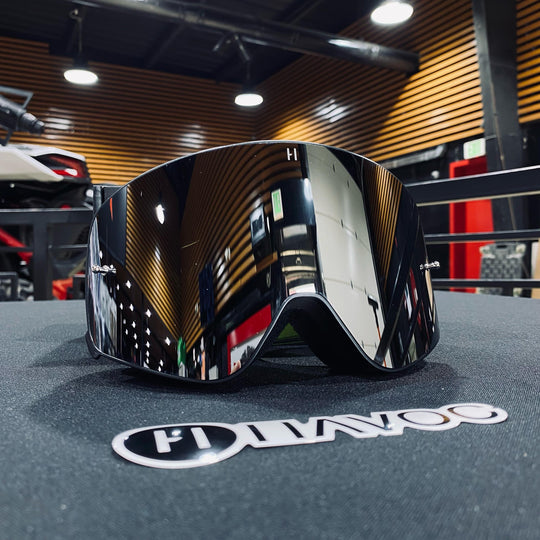 نظارات واقية، ELUSIVE، تصميم لا متناهي، حزام نيون، عدسة مغناطيسية فضية، إطار أسود، كل واحدة