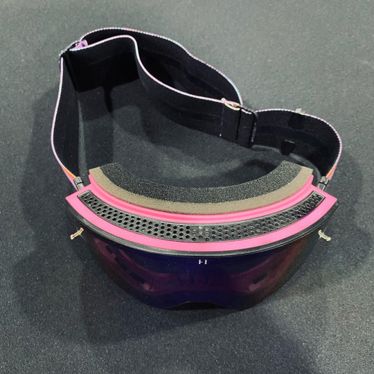 نظارات واقية، ريترو، تصميم إنفينيتي، حزام من التسعينيات، عدسة مغناطيسية فضية عاكسة، إطار وردي، كل واحدة