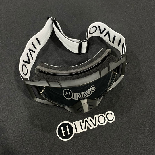 عدسات دومينو بيضاء / سوداء دخانية منحنية مسبقًا، لكل منها