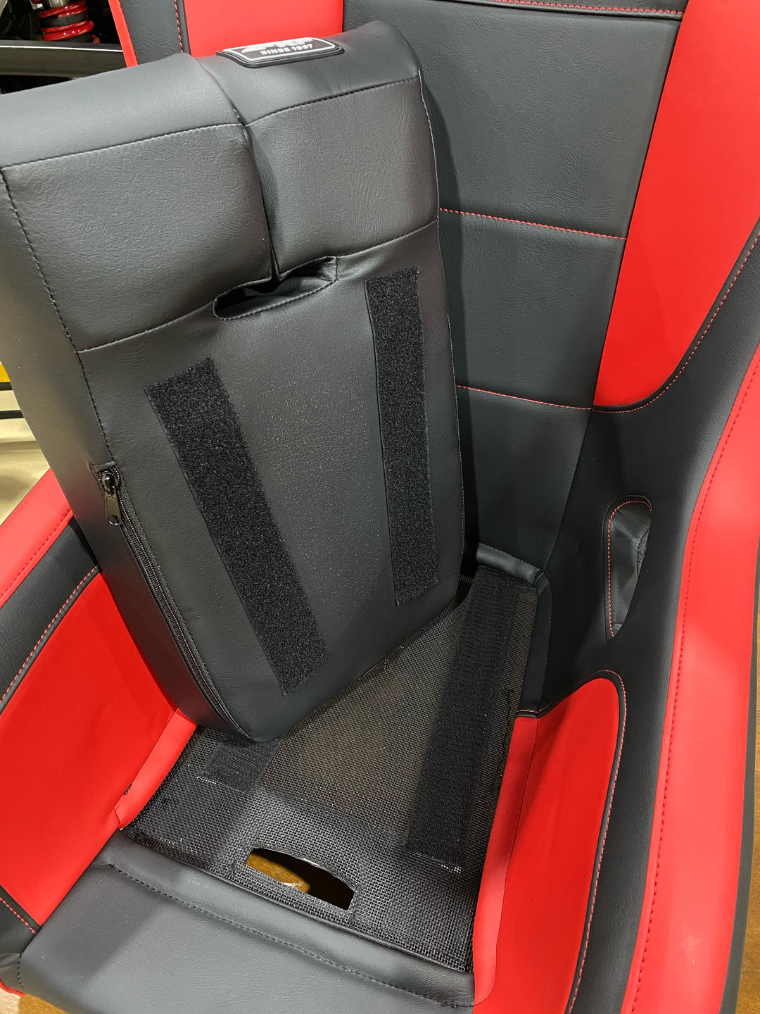 (PRP) (UTV28) Podium Elite Suspension Seat, PRP LOGO