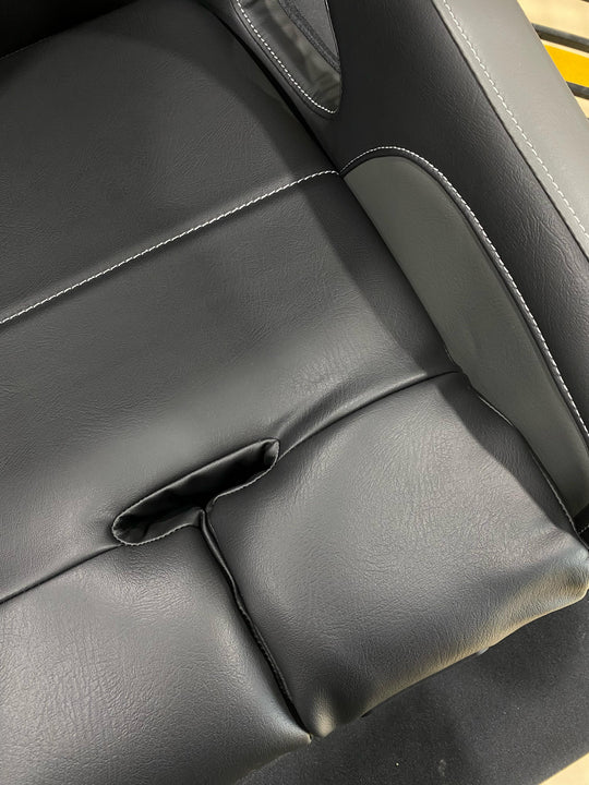 (PRP) (UTV28) Podium Elite Suspension Seat, PRP LOGO