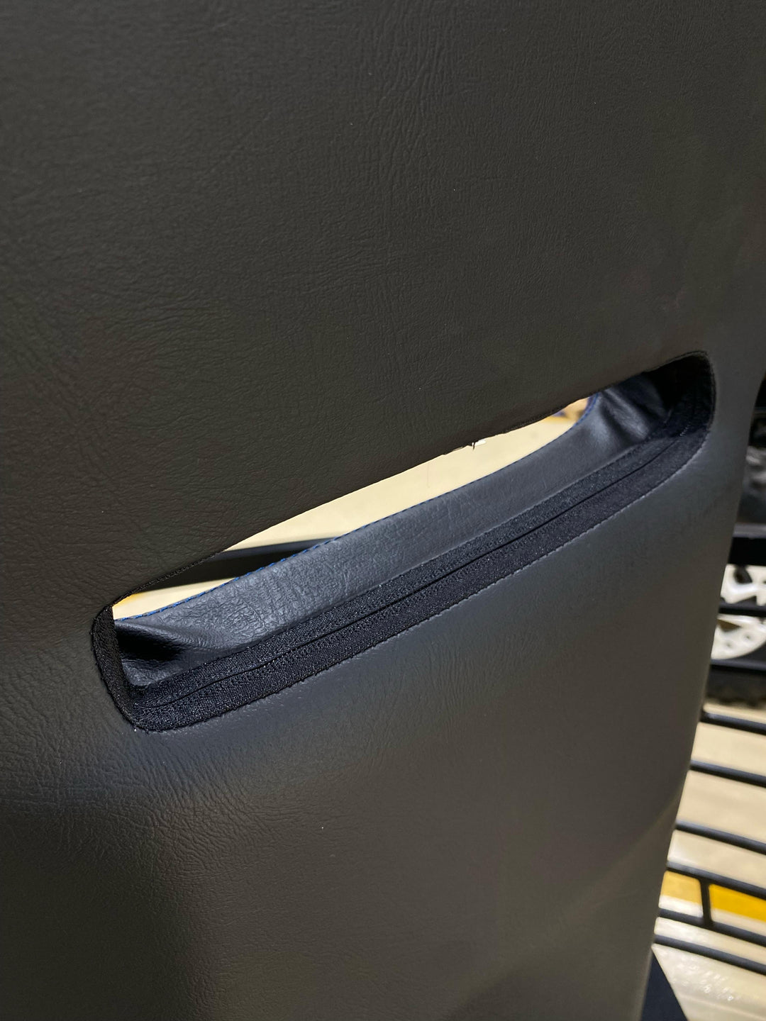 (PRP) (UTV28) Podium Elite Suspension Seat, PRP LOGO